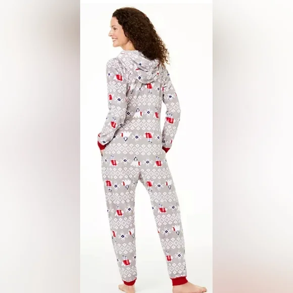 Matching Women's Polarbear Pajamas - Picture 3 of 17